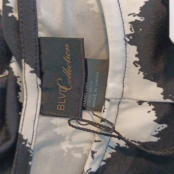 NEW! BLVD Collection black/white dress with side cut outs 5418 - Picture 8 of 13